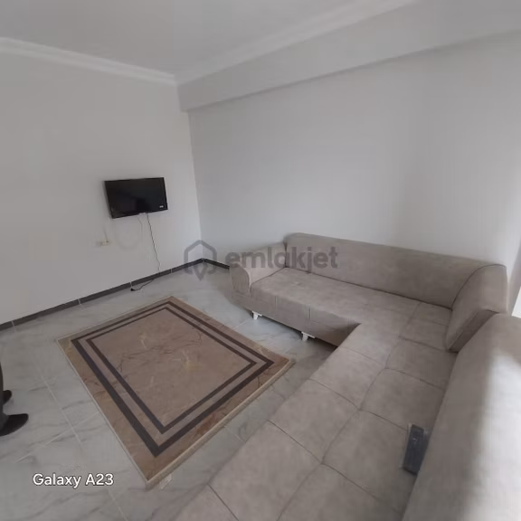 Kirazpınar'da Sıfır Eşyalı 2+0 Geniş Kullanışlı Kiralık Daire 1