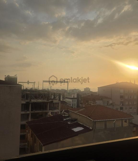 Pendik Çamçeşme Mah. Full Eşyalı Deniz Manzaralı 3+1 Kiralık Dai 1