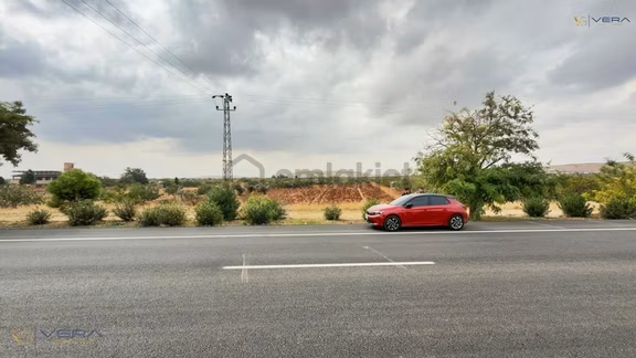 Havalimanı Dibinde Asfalta Sıfır 2.500 M² Satılık Kıymetli Arazi 2