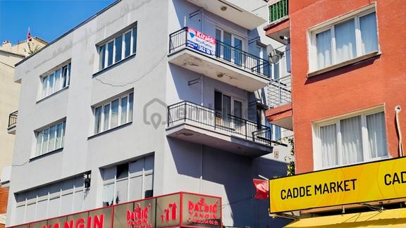 İzmir Buca Menderes Caddesi Hürriyet Mah 3+1 Kiralık Daire 1