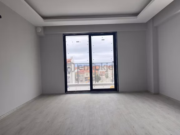 Camikebir Mh. (0) Asansörlü Ara Kat Deniz Görür Aydınlık 2