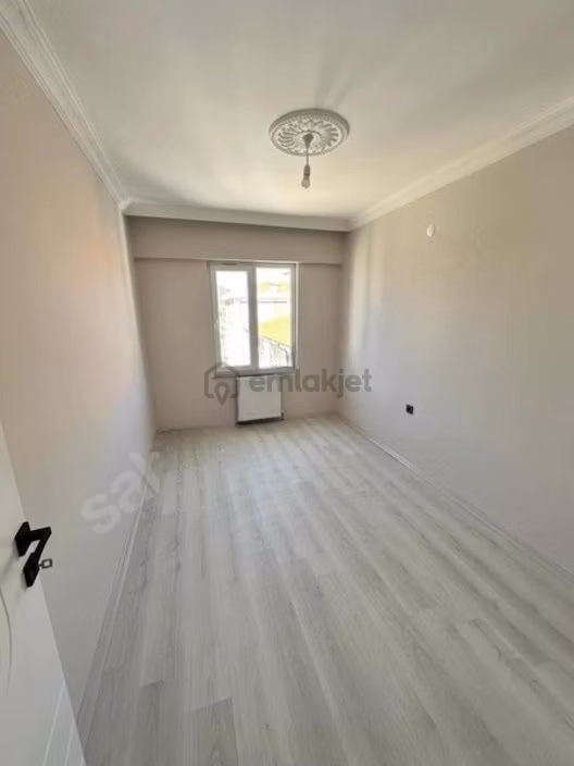 Mak Emlaktan Kiralık 3+1 Lüx Daire Kiralktır 2
