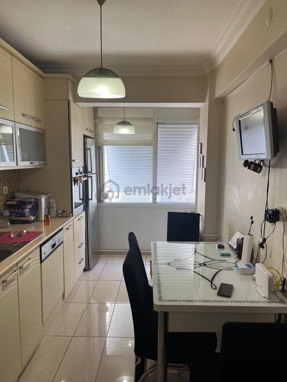 Satılık Şirinyerde 3+1 Bakımlı,ara Kat Daire 1