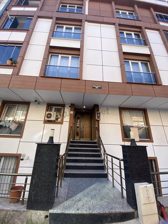 E-5 İn Dibinde Kiralık 2+1 65 M² Kullanışlı Bahçe Katı Daire 1