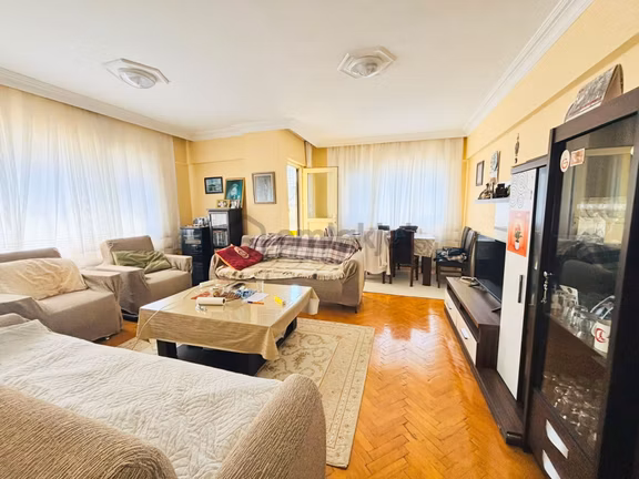 Mertcan'dan Yakacık Yeni Mah Site İçi Balkonlu Geniş 3+1 Daire 2