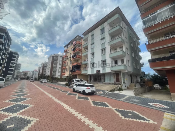 Vavien Emlak'tan Okullar Bölgesinde 2+1 Doğalgazlı Kiralık Daire 1