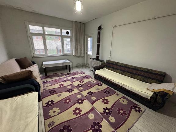 Gaziosmanpaşa Merkez Mahallesi Akalar Sokakta 2+1/75m2/1. Kat/ Eşyalı Daire 1