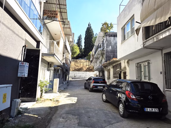 Aydın Efeler İstiklal Mahallesi’nde Satılık İki Daire Bir Arada 2