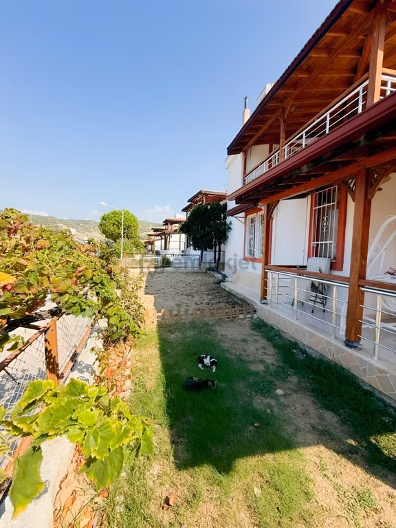 Ceren Sitesinde Deniz Manzaralı 5+1 Dubleks Villa 2