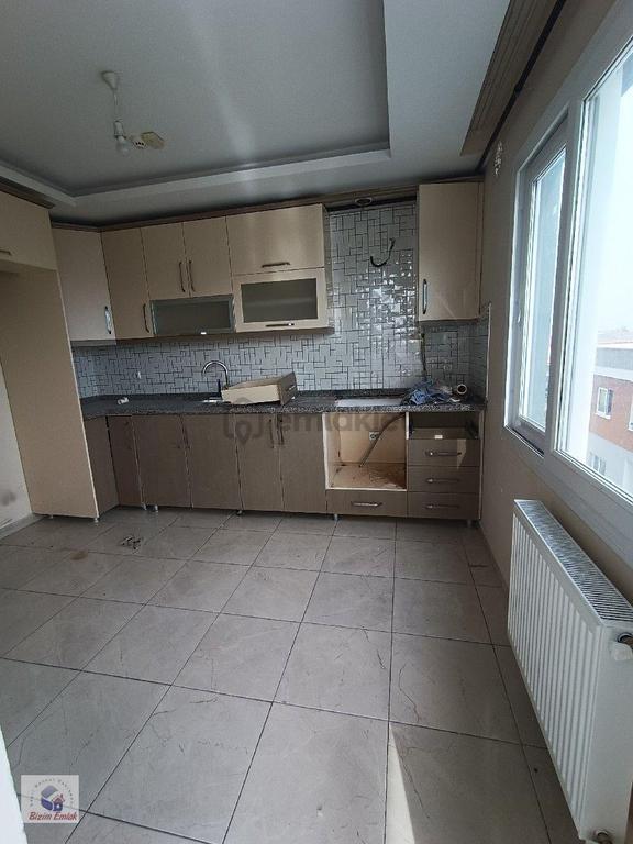Beydeğirmeninde Otogarın Arkasında 3+1 Bagimsiz Mutfaklı Doğalgazlı Asansörlü Kiralık Daire 1