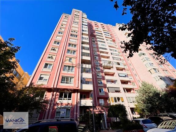 Ataşehir Ata Blokları'nda Kiralık 4+1 Ofis - 200m² 1