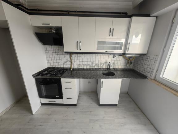 Atlantis Emlaktan Devrakani Yolu Üzerinde Kiralık 2+1 Daire 1