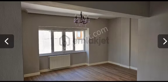 Öztürkler Gayrimenkuden Trabzon Akçaabat Yaylacık Mahallesi Meltem Sokak 5 Kat 3+1 Kiralık Daire 2
