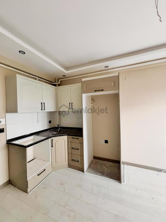 Gültepe'de~site~içerisinde~bulvar~yanı~migros~karşısı~lüx~1+1~ 1