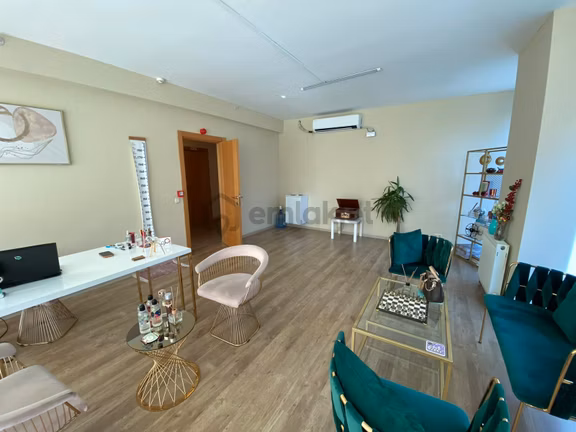Neva Gyd - Sweet Life Center'da Ara Kat Satılık 2+1 Ofis 2