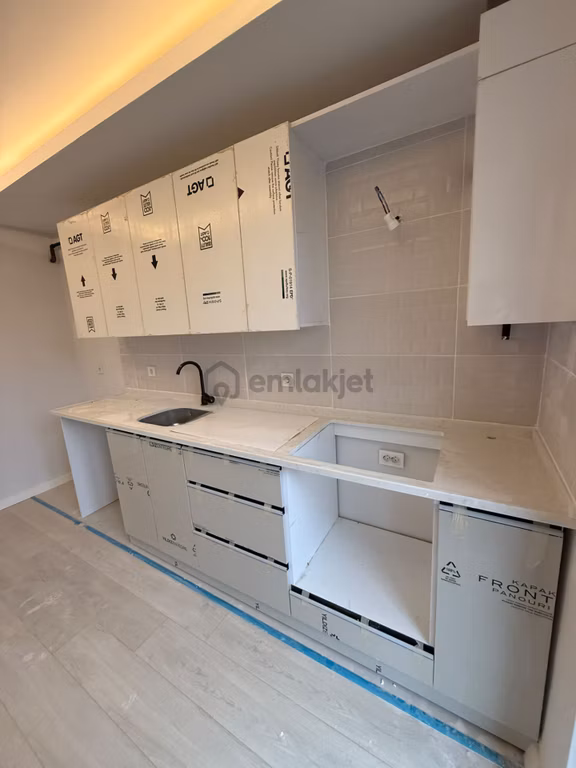 Göktürk'den Şeyhsinan Mah. 1+1 Ayrı Mutfak Balkonlu K.otoparklı Satılık Daire 2