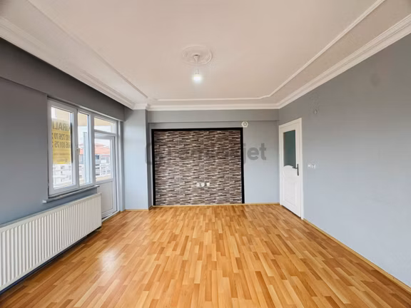 Mer-pa Emlak'tan Fevzia Paşa Mah'de Kiralık Öncephe 2+1 Daire 1