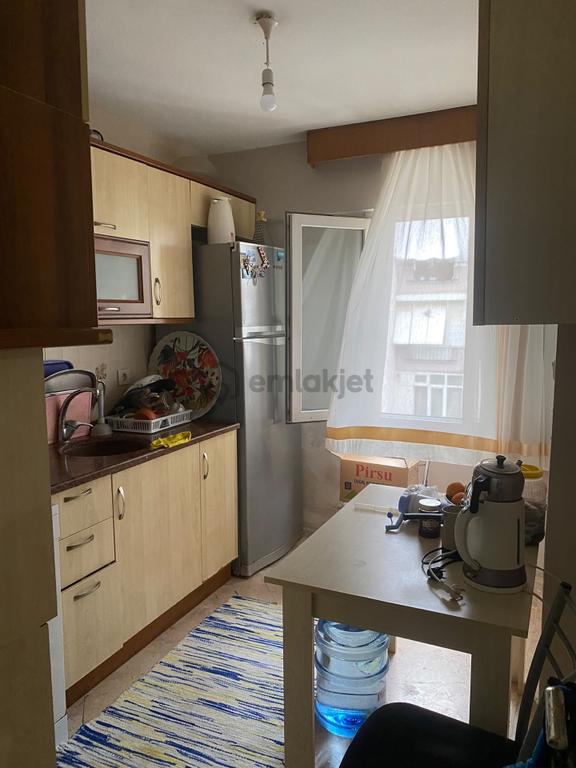 Kuşadası Cumhuriyet Mahallesi’nde Asansörlü, Masrafsız 2+1 Satılık Daire 1
