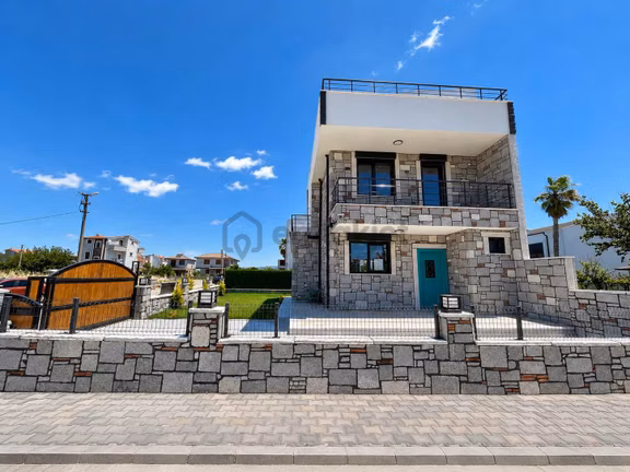 Dağlı Gayrimenkulden|denize Yakın|taş|mimarili|3+1|villa! 2
