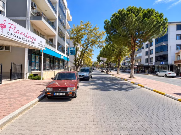 Dağlı !gayrimenkul'den|cadde Üzeri|ara|kat|2+1|eşyalı|satılık 1