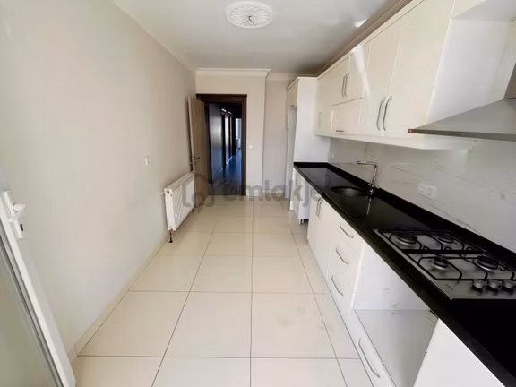Dağlı Gayrimenkul'den Cadde Üzeri Ara Kat 3+1 Daire 1