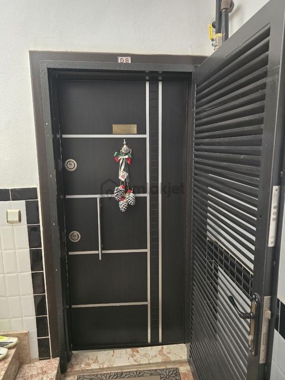 Tranvayın Dibinde 3+1 Full Kredili Dogal Gazlı Daire 2