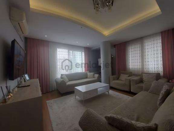 İnkılap Mahallesinde Çift Cepheli, Arakat 3+1 Satılık Daire 1