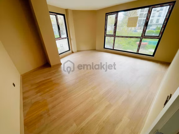 Beylikdüzü Gürpınar Köşe 2+1 Daire Sıfır Daire Otoparklı 2