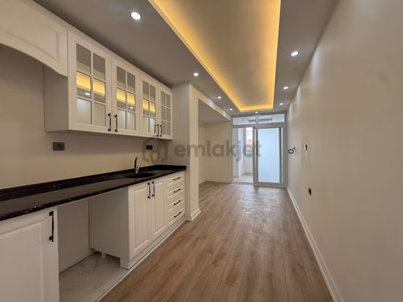 A. Türkeş Blv. Ve Valilik Civarı Ful Yapılı Satılık 1+1 Daire 1