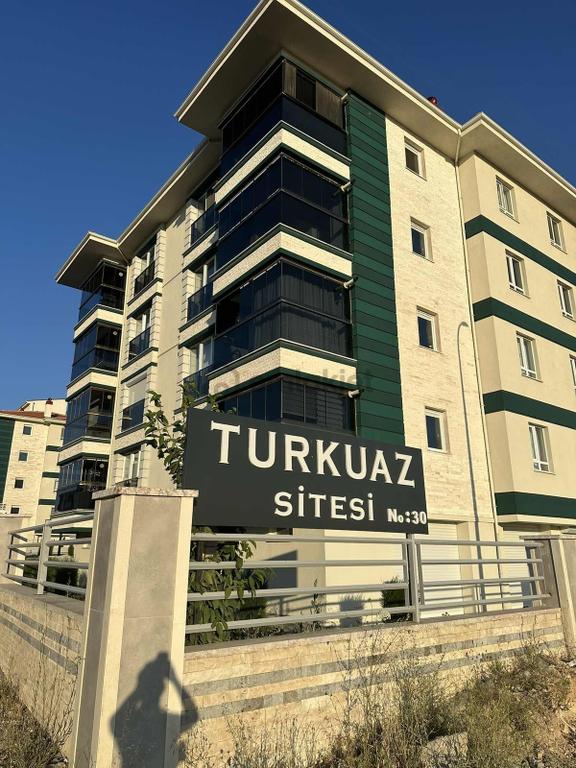 Ad-desticiler Albayrak Cd Üzeri 3+1 Özel Garaj Site İçi 1