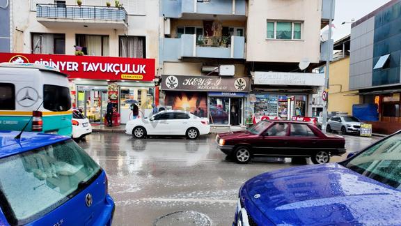 Şirinyerde Ana Cadde Üzeri 135 M2 Kiracılı Yatırımlık İş Yeri 2