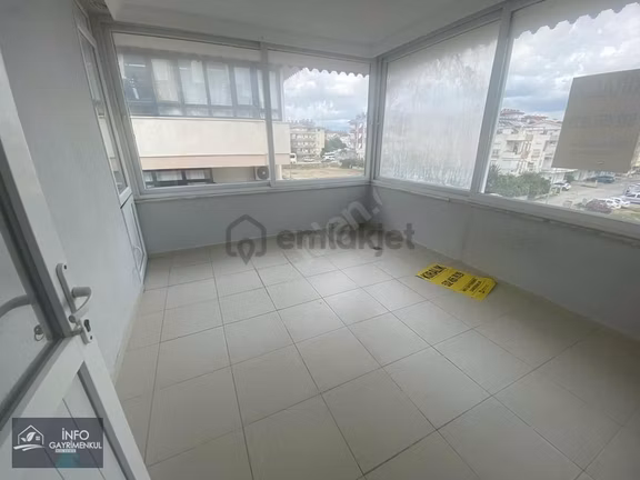 Emek Mahallesi'nde Merkezi Konumda Kiralık 1+1 Çatı Dairesi 2