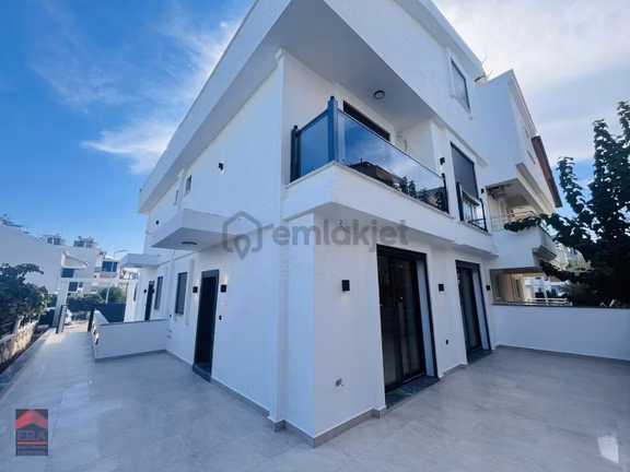 Didim Efeler De Satılık 3+1 Bahçeli Villa 2