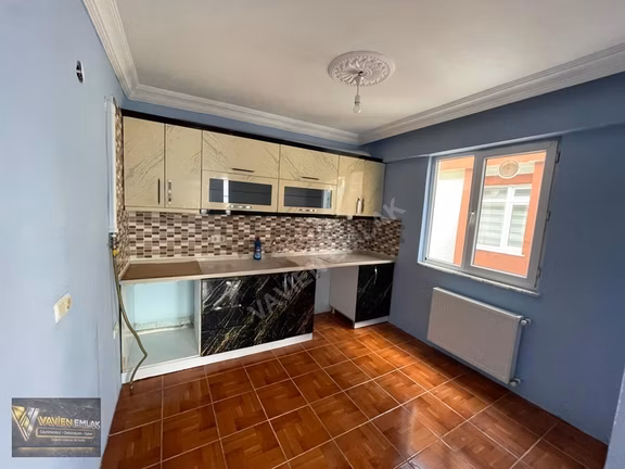 Vavien Emlak'tan Okullar Bölgesinde 2+1 Doğalgazlı Kiralık Daire 1