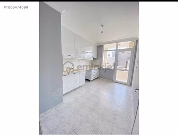 3+1güzelyalı İllerbankası 8-8katı 2banyo 200m2 Gd Cephe Kap.mutfak 21-25yaş Az Hasarlı. 1