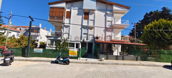 Çeşme Merkez Marinaya Yakın 2+1 Boş Yıllık Kiralık Daire 1