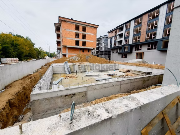 Kütahyada Lüks Site Yaşamıyla Öne Çıkan 2+1 Satılık Daire! 2