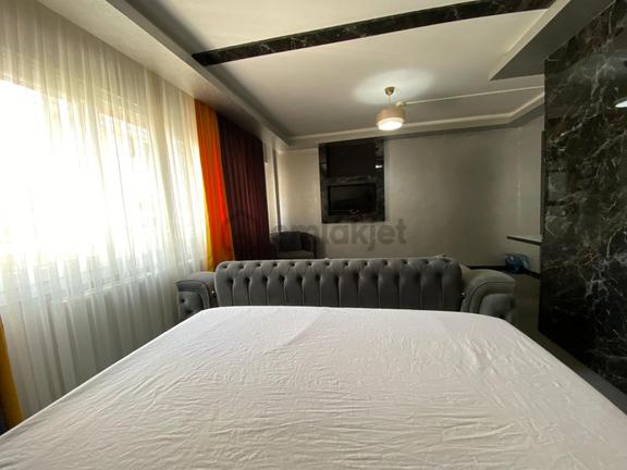 Karşıyaka Çarşı İşbankası Sokagı Günlük Kiralık Lüks Daire 1