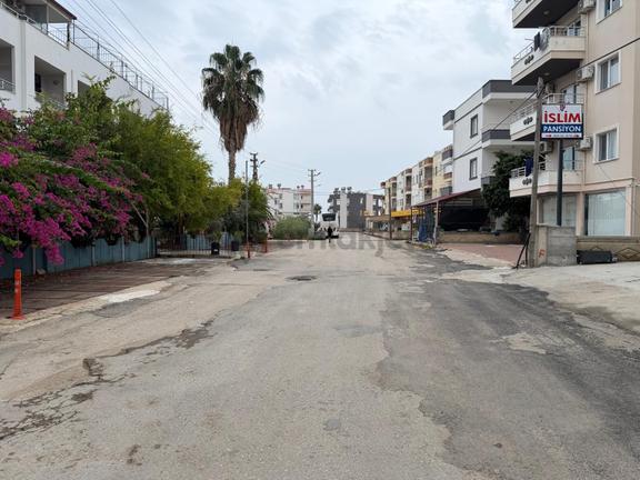 Eso’dan Mersin Silifke Atakent’te Merkezi Konumda, Denize Yakın, Eşyalı Satılık 1+1 Daire! 2