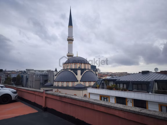 Bayrampaşa Emintaş Onur Sanayi Sitesi | 80 M² | 4m Tavan | 40 Kw Elektrikli Atölye/depo 2