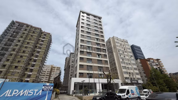 Kozyatağı Bayar Cad. Satılık 3+1 Geniş Daire 1