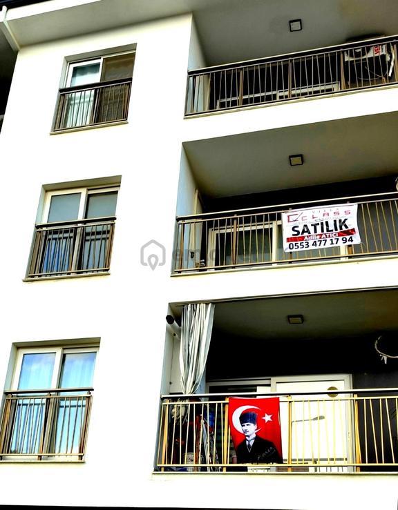 Kuşadasında Merkeze Yakın Sıfır Geniş Daire 1
