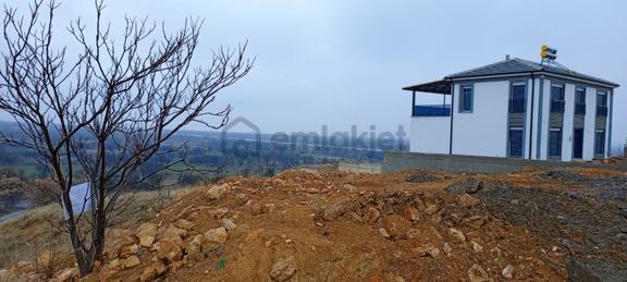 Afyon Prestij Gayrimenkulden Satılık Arsa 2