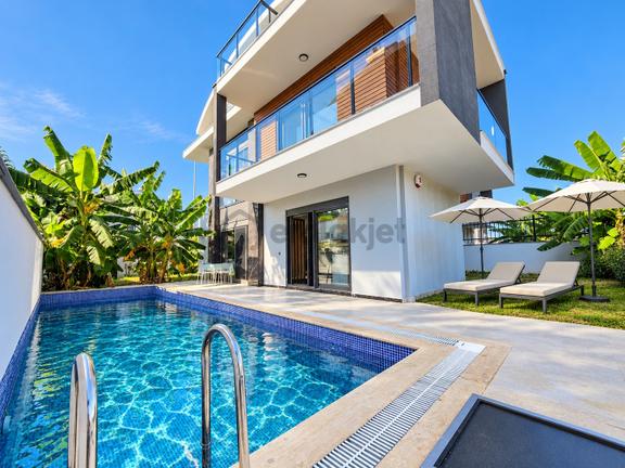 Özel Havuzlu Kiralık Eşyalı Villa 1