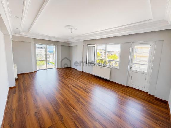 Re/max Modern Seha Söyler'den Anayola Cephe Kiralık Daire 2