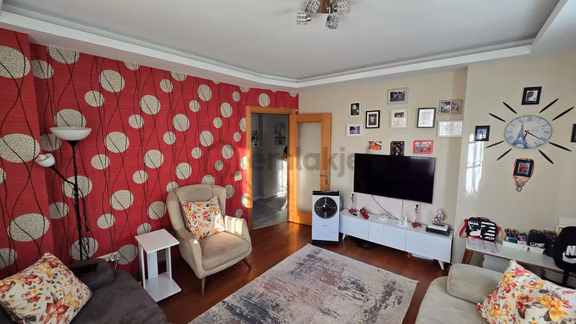 Özgün Emlaktan 2 Blok Yeni Sitede 2+1- Bahçe Kullanımlı Daire. 2