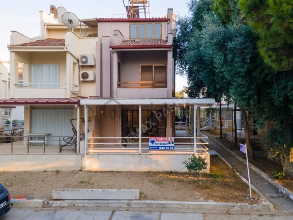 Kuşadası Egelanya Sit Denize 200 Mt Ön Cephe 4+1 Trıpleks Yazlık 2