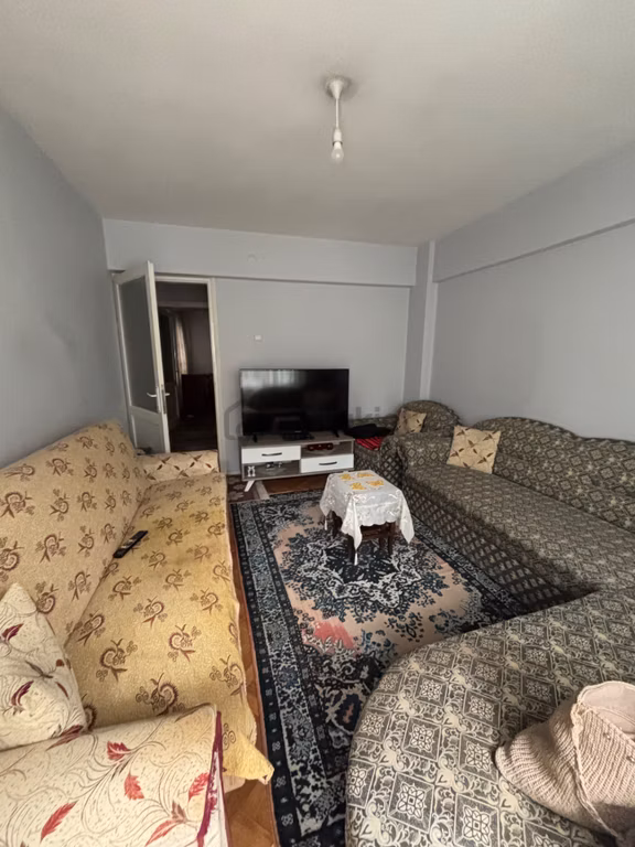 Güneşli Mahallesinde 3+1 Asansörlü Arakat Satılık Daire 2