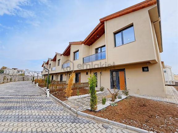Seyrantepe Silvan Yolu Babylon Loft Sitesinde 2+1 Dubleks Villa 2