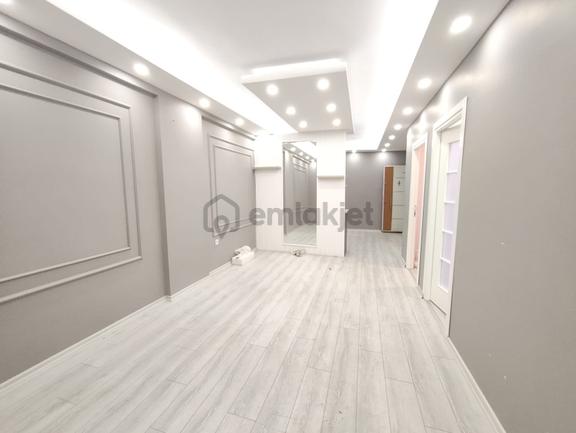 Şirinevler Meydanda 80m2 Masrafsız Asansörlü Kiralık Ofis 1